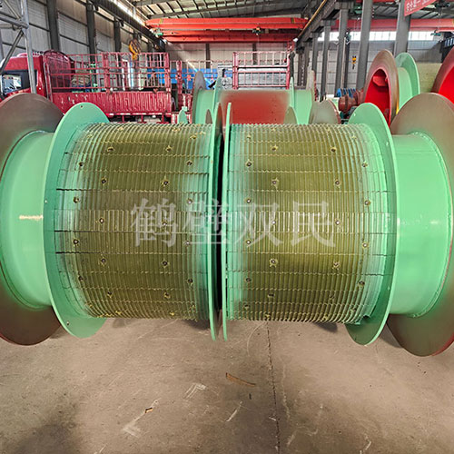 鑿井絞車廠家生產(chǎn)的2JTP-1.2×0.8P礦用提升絞車發(fā)貨！